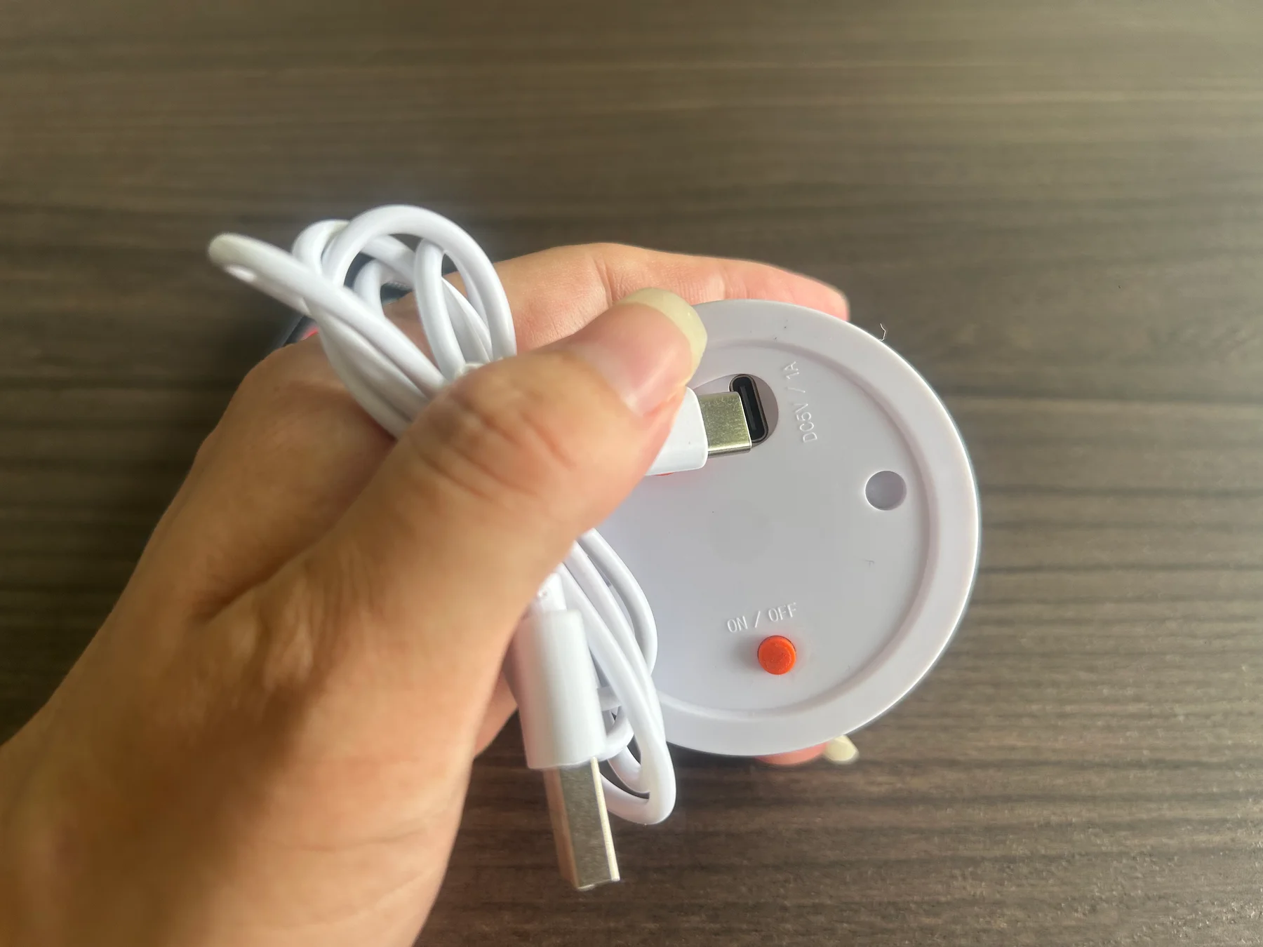 VC-LS60 underside showing the Type-C charging port option; DC version also available